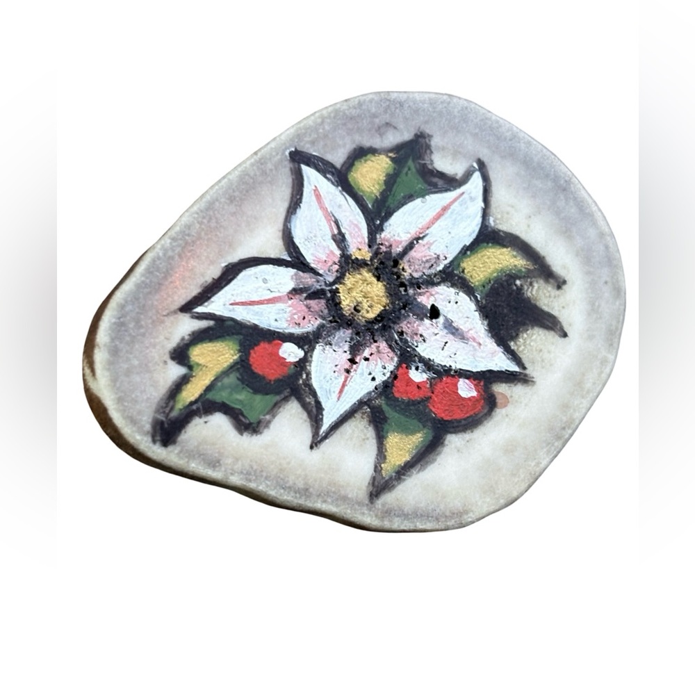 Hand-Painted Poinsettia w/ Red Berries Alaska Moose Antler Vintage Brooch